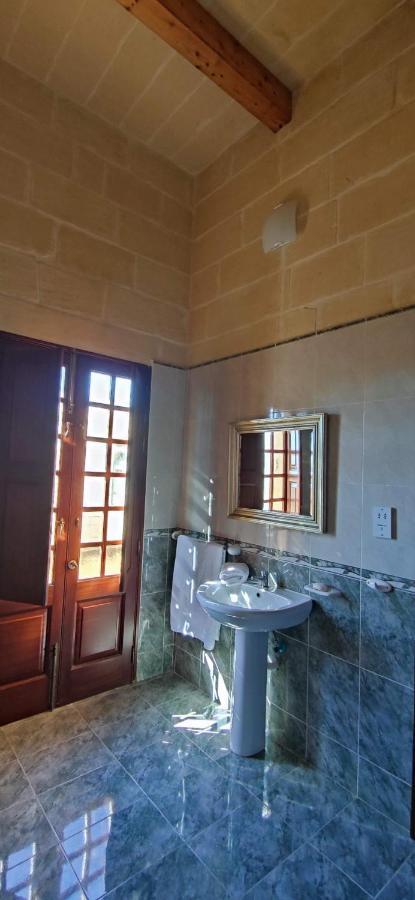Warda Accommodation Xewkija Exterior foto